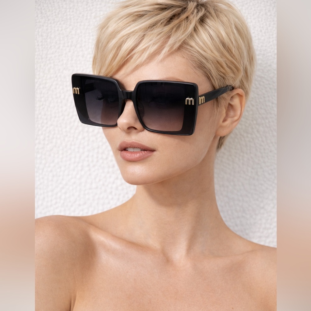 😍Black Square M Class Sunglasses with Gradient Lenses